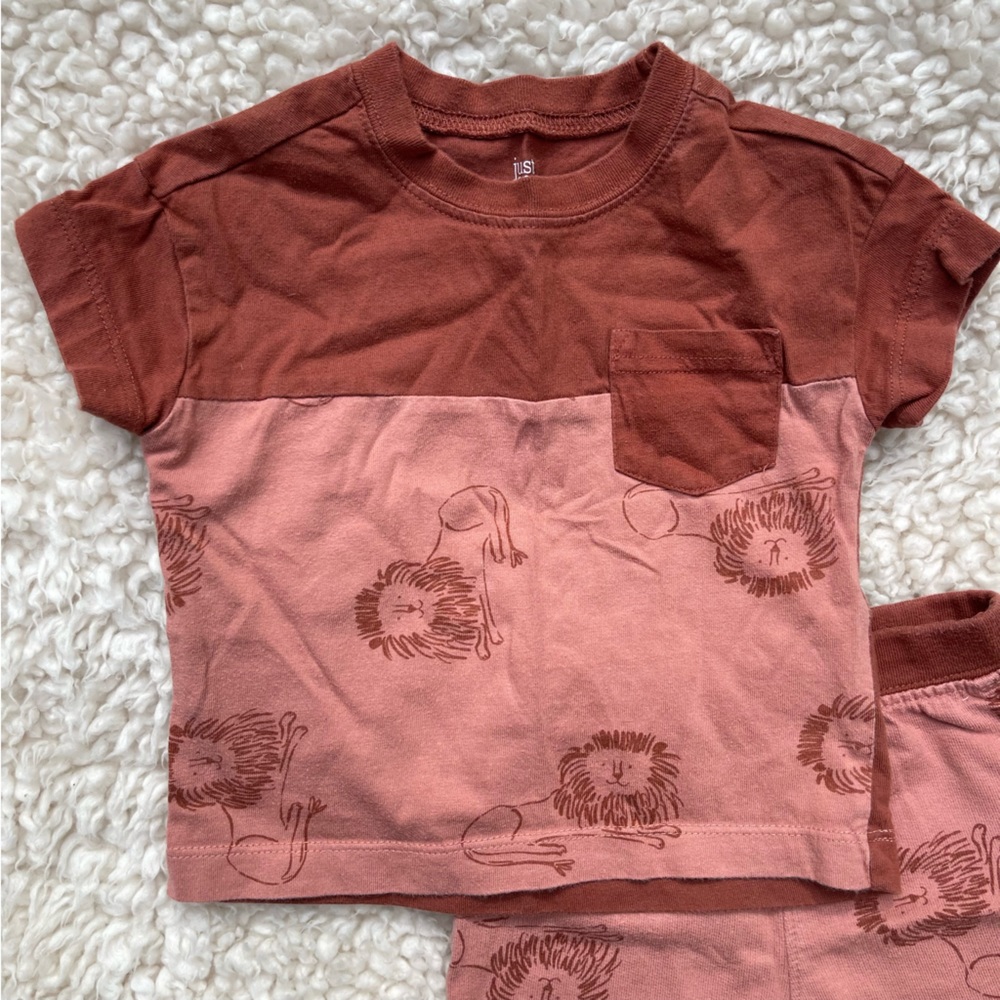 Carters Short Set - Picture 2 of 6
